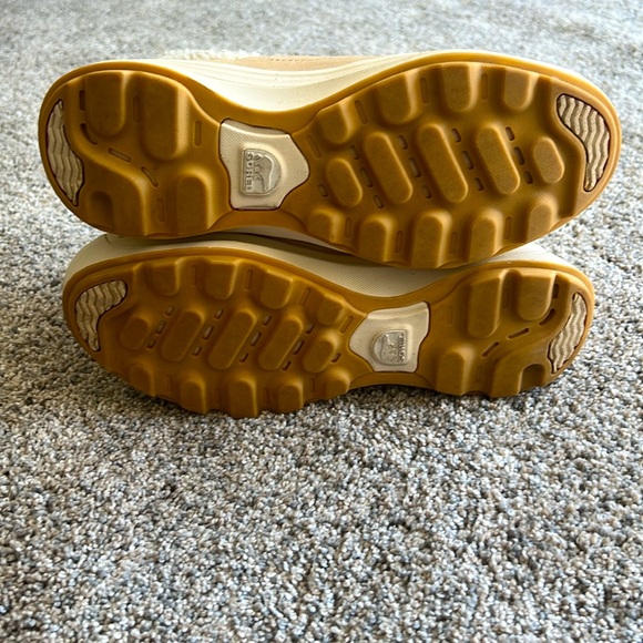 Sorel Women’s Winter Booots - Picture 6 of 6